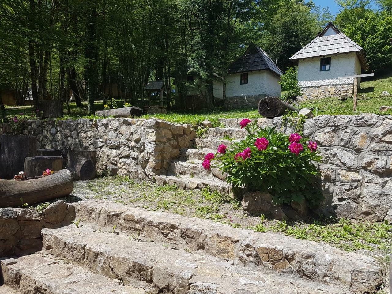 מלון Hum Camp Divlja Rijeka מראה חיצוני תמונה